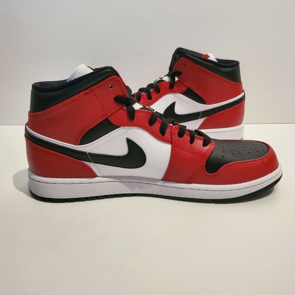 NEW Air Jordan 1 Mid Chicago Toe  554724-069 - Picture 3 of 6